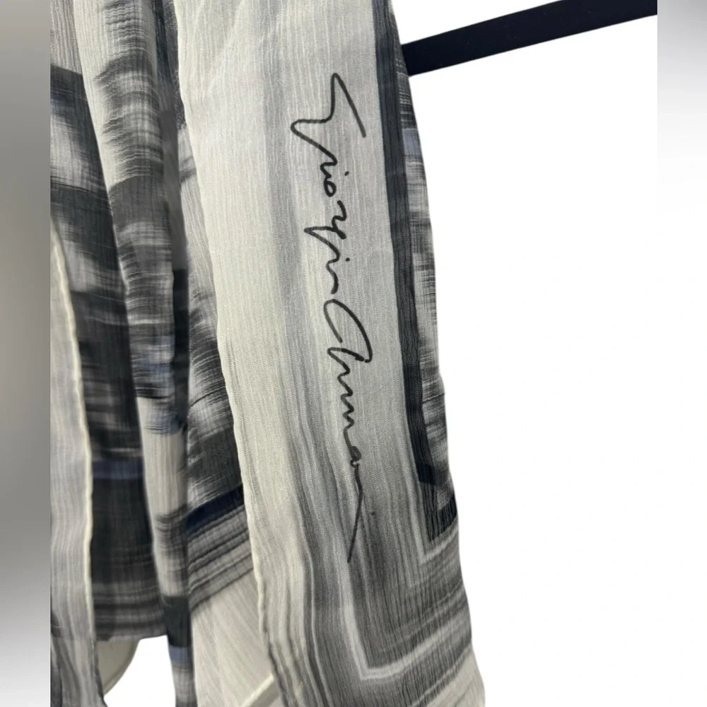Giorgio‎ Armani Runway Gray Blue Black Abstract 100% Silk Scarf, Size 30 x 24